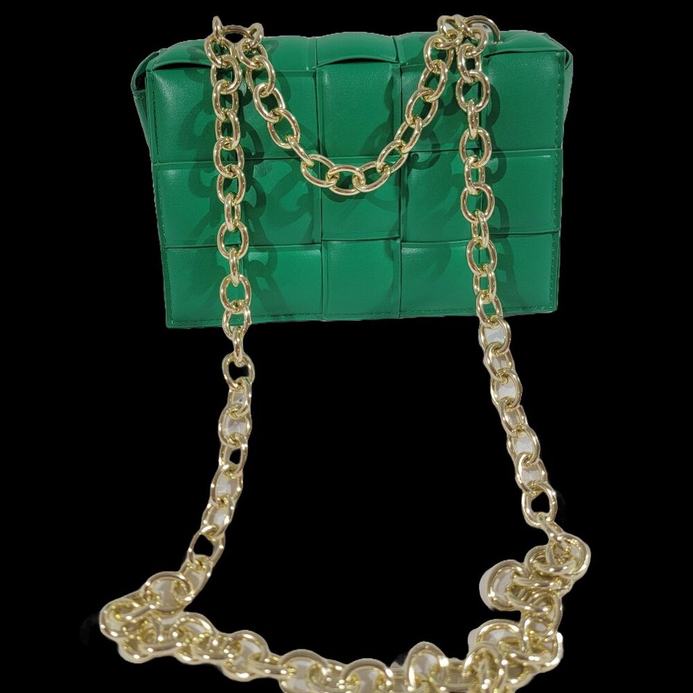 New Women's Fashion Quilt Bag Pu Leather with shoulder and wrist chain strap.